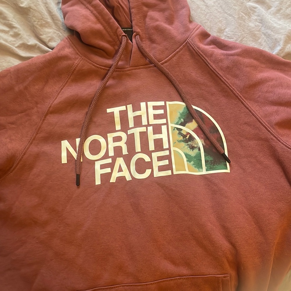North face hoodie maroon colored